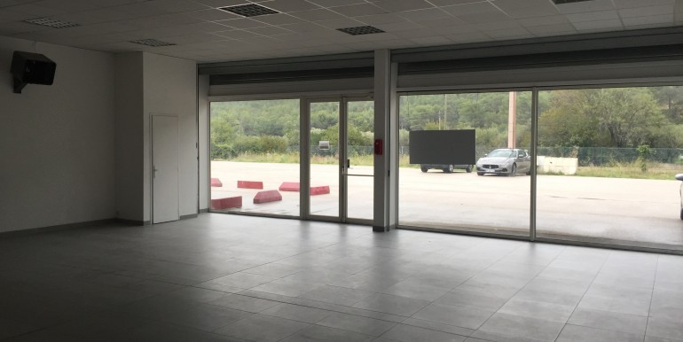 ipro Gémenos Location Activités-Entrepôts 200m2 116-21