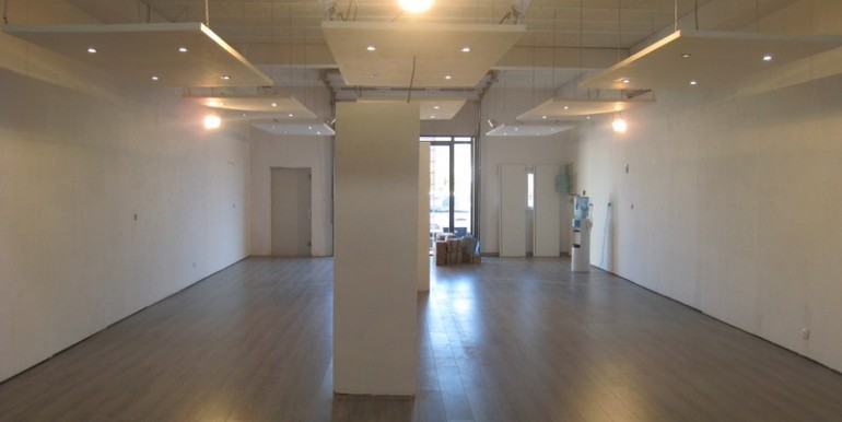 location aubagne activités entrepôts locaux commerciaux 116-22