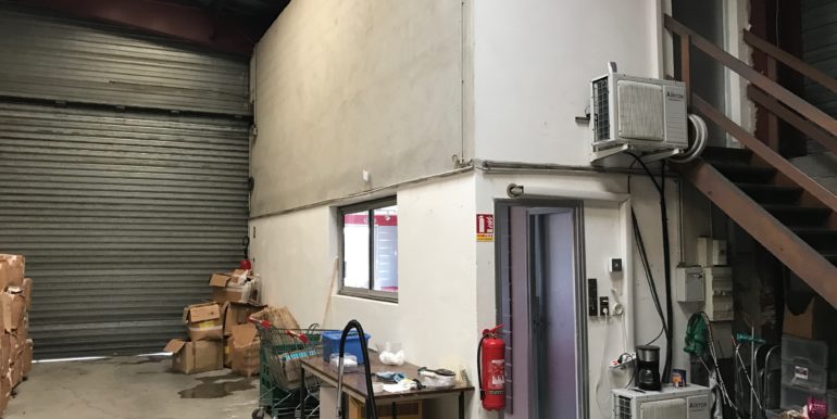 Aubagne Location Activités-Entrepôts 280m2 ipro 116-27