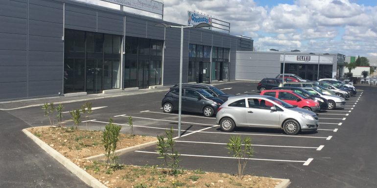 ipro fuveau location local commercial 103m² 116-47B