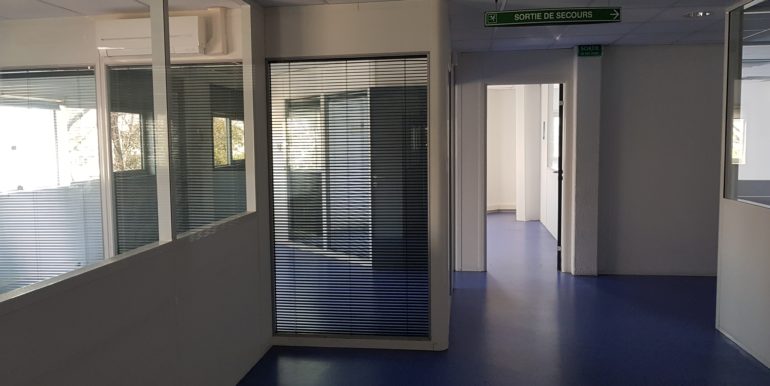 ipro gémenos bureaux à vendre 116-76 116-75