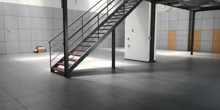 ipro gémenos location entrepot 116-74