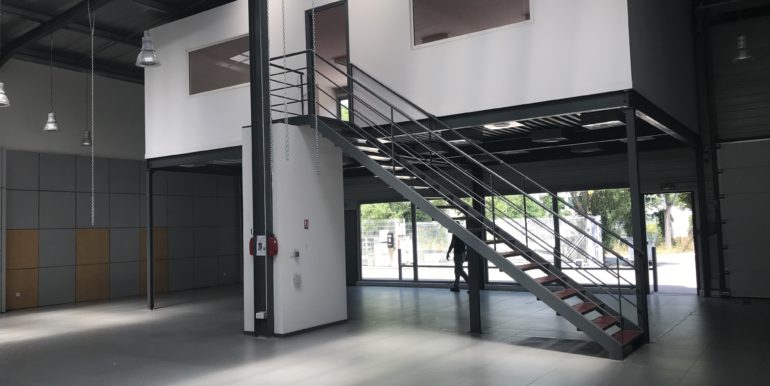 ipro gémenos location entrepot 116-74