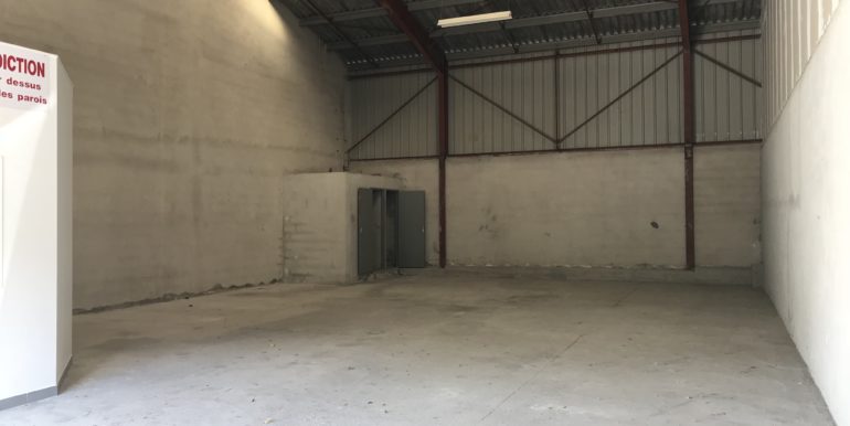 ipro location entrepot gémenos 116-81