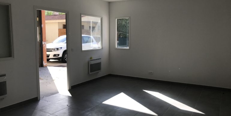 ipro location entrepot gémenos 116-81