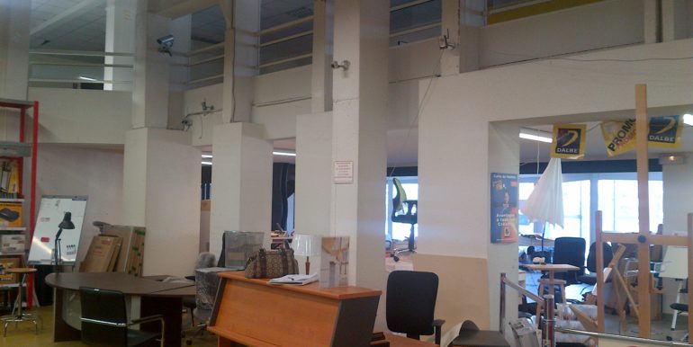 location commerce la valette avenue 83
