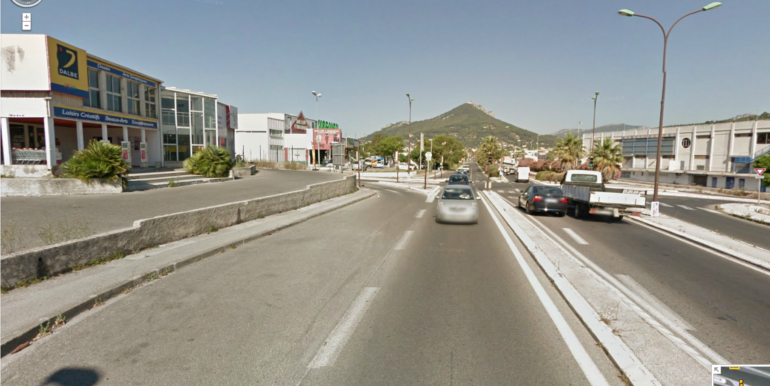 location commerce la valette avenue 83