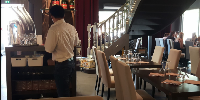 fond commerce restaurant gemenos 118-23