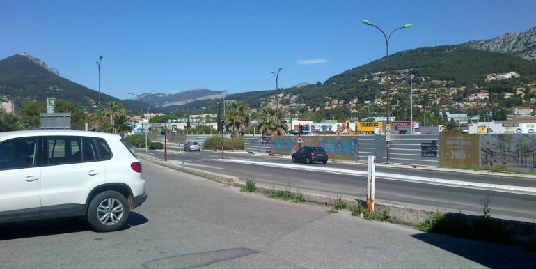 location commerce la valette avenue 83