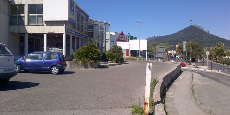 location commerce la valette avenue 83