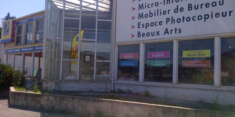 location commerce la valette avenue 83
