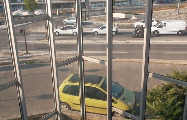 location commerce la valette avenue 83