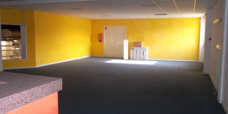 location commerce la valette avenue 83