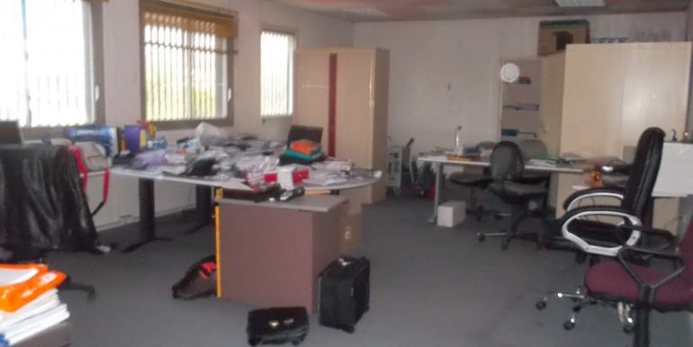 location commerce la valette avenue 83