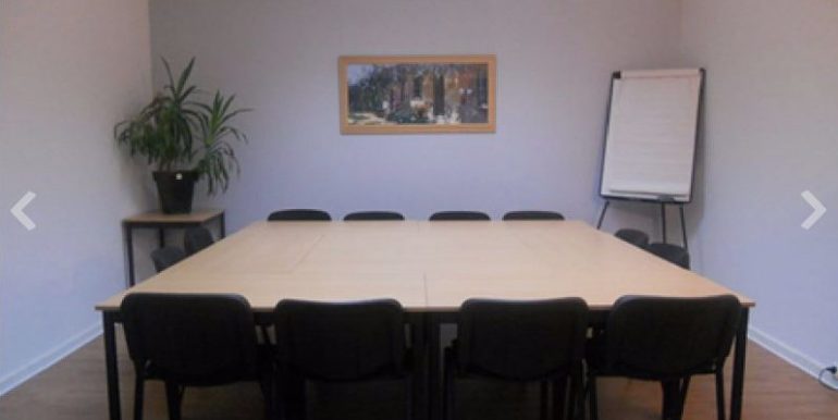 ipro location bureaux gemenos 117-21
