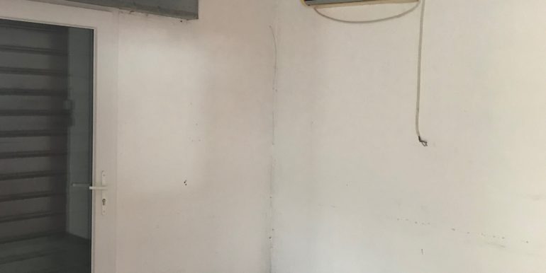 ipro aubagne location entrepot 118-57