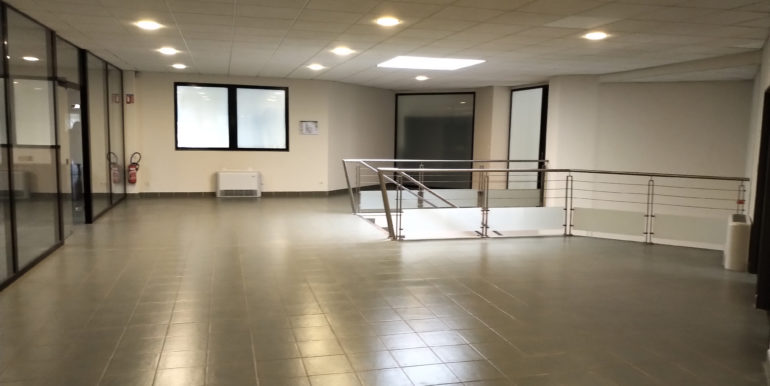 ipro gémenos location entrepôt 118-59