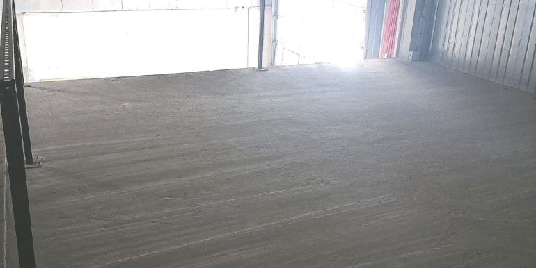 Gemenos Location Activités/Entrepôts 210 m² non divisibles (119-28)