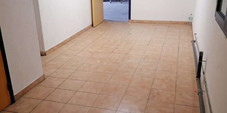 Gemenos Location Activités/Entrepôts 210 m² non divisibles (119-28)