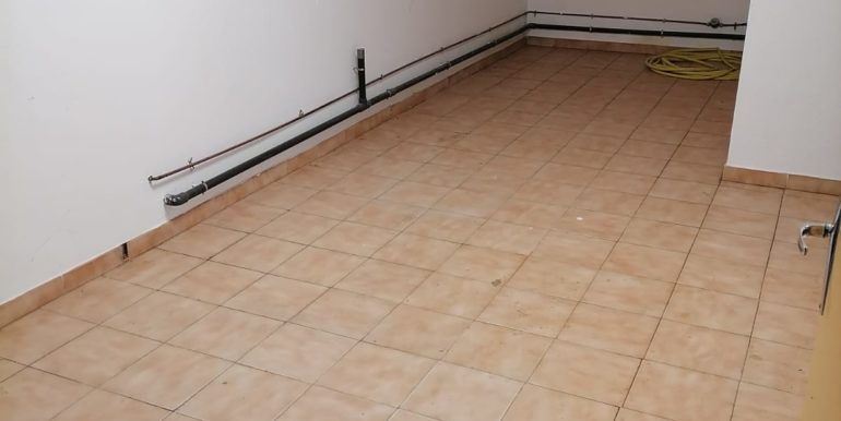 Gemenos Location Activités/Entrepôts 210 m² non divisibles (119-28)