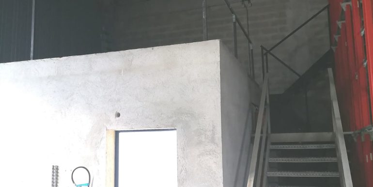 Gemenos Location Activités/Entrepôts 210 m² non divisibles (119-28)
