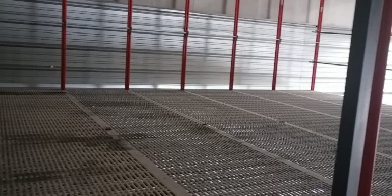 Gemenos Location Activités/Entrepôts 210 m² non divisibles (119-28)