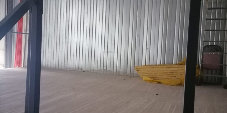 Gemenos Location Activités/Entrepôts 210 m² non divisibles (119-28)