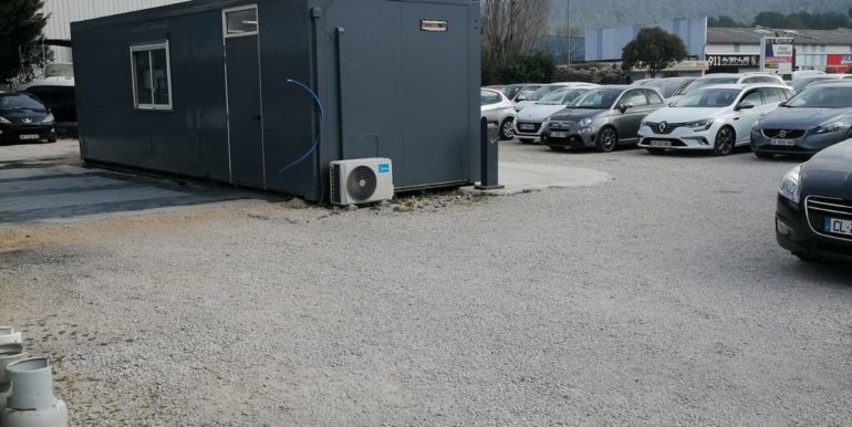 Gémenos Vente Activités-Entrepôts 520m2 non divisibles sur parcelle de 2.053m2 (119-44)