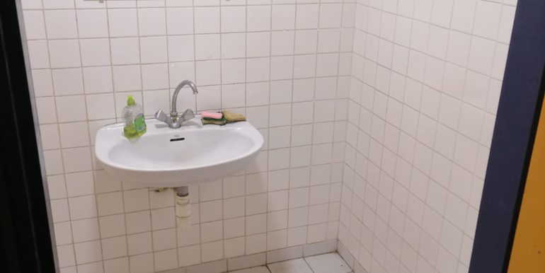 Gémenos Vente Activités-Entrepôts 520m2 non divisibles sur parcelle de 2.053m2 (119-44)