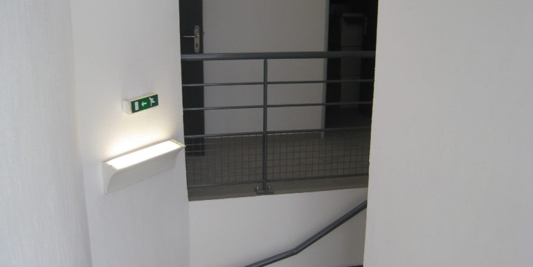 Aubagne Location Bureaux 260m2 non divisibles (119-31)