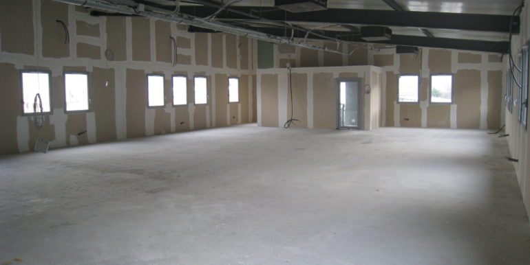 Aubagne Location Bureaux 260m2 non divisibles (119-31)
