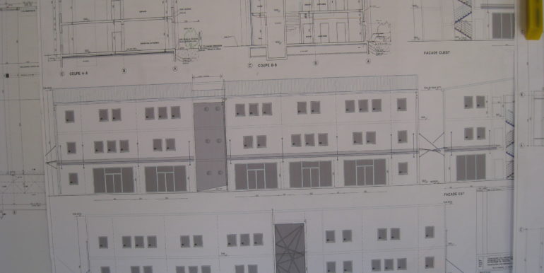 Aubagne Location Bureaux 260m2 non divisibles (119-31)