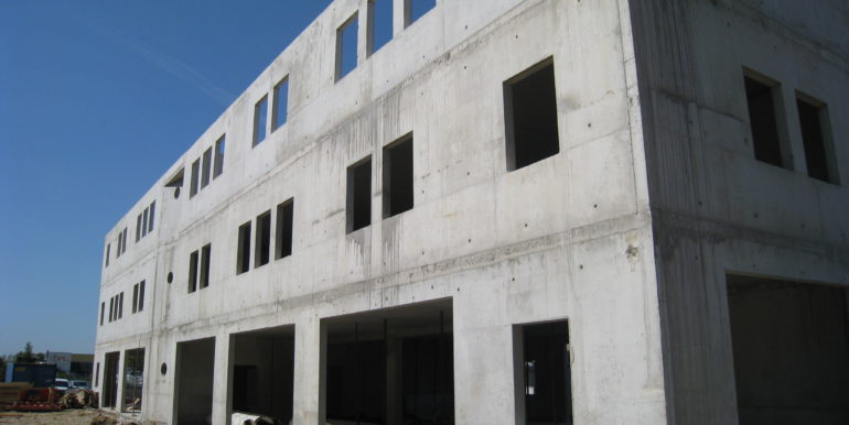 Aubagne Location Bureaux 260m2 non divisibles (119-31)