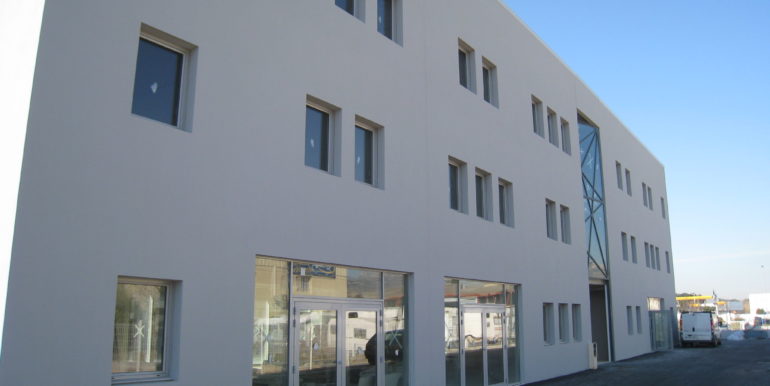 Aubagne Location Bureaux 260m2 non divisibles (119-31)