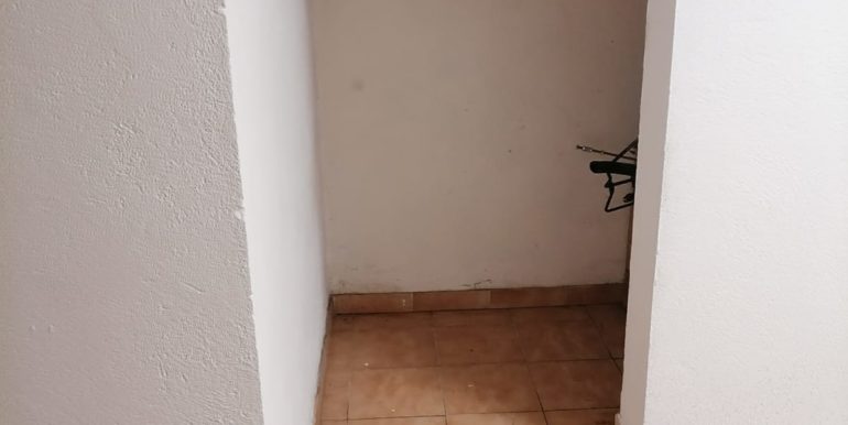 Gémenos Vente Activités-Entrepôts 520m2 non divisibles sur parcelle de 2.053m2 (119-44)