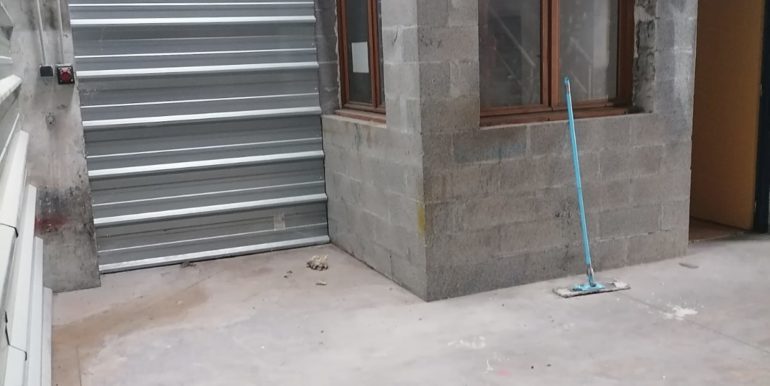 Gémenos Vente Activités-Entrepôts 520m2 non divisibles sur parcelle de 2.053m2 (119-44)