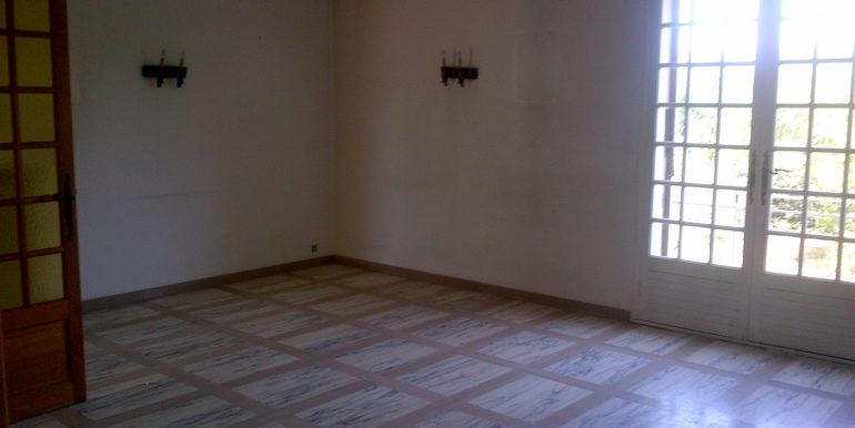 Aubagne Location Bureaux 28m2 divisibles à partir de 13m2 (119-62)