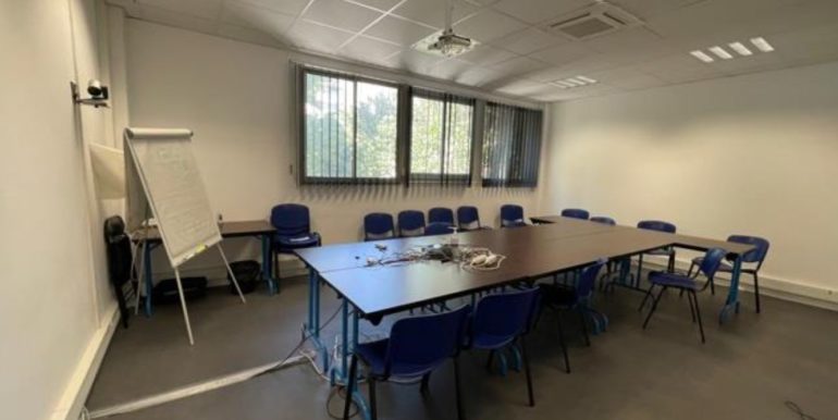 Marseille Vente Bureaux 1600m2 non divisibles (119-61)