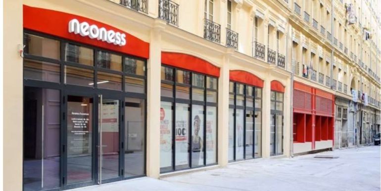 Marseille Vente Locaux commerciaux 1964m2  non divisibles (119-66)