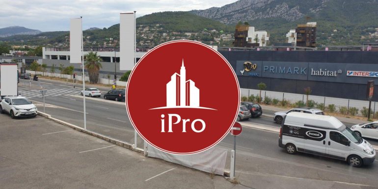 La Valette du Var Location local commercial 585m2 non divisble