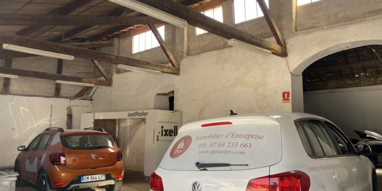 Gémenos Location Locaux commerciaux 1 156m² divisibles à partir de 50m² (119-33)