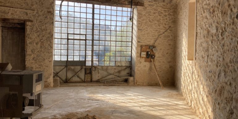 Gémenos Location Locaux commerciaux 1 156m² divisibles à partir de 50m² (119-33)