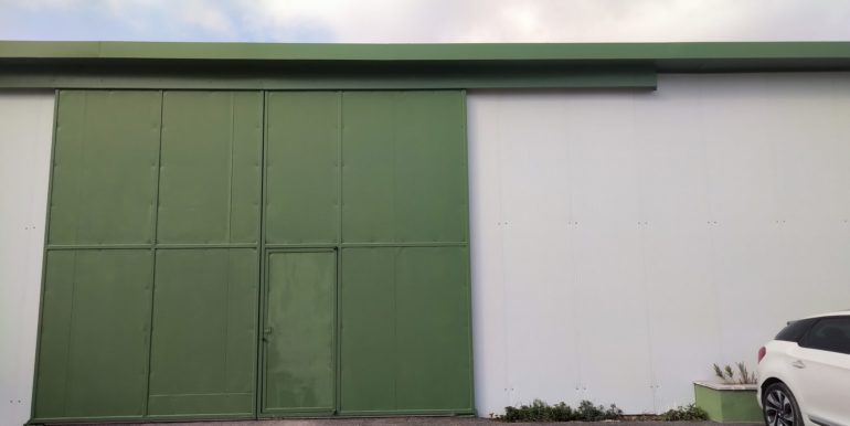 Gemenos Location Activités-Entrepôts 481m2 non divisibles 119-82V