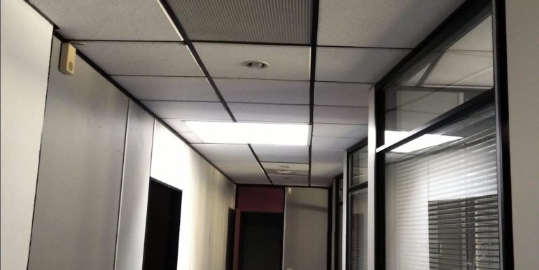 La Penne-sur-Huveaune Location Bureaux 108m2 non divisibles (119-84)