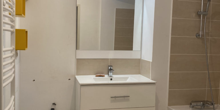 Cuges Vente Appartement 79m2 avec terrasse 30m2 et garage 50m2