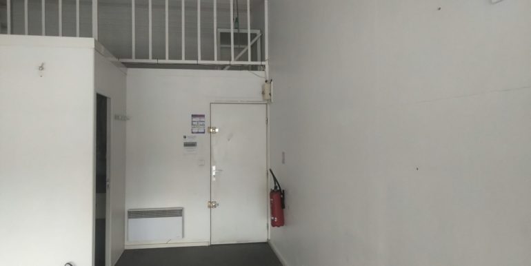 Aubagne Z.I. Les Paluds location bureaux 61,3 m2 (119-82 B03)