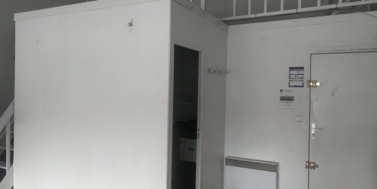 Aubagne Z.I. Les Paluds location bureaux 61,3 m2 (119-82 B03)