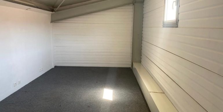 Aubagne Z.I. Les Paluds location bureaux 150 m2 (119-82 A7)