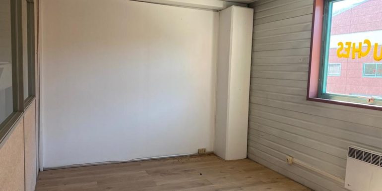 Aubagne Z.I. Les Paluds Location Local commercial 183m2 (119-82 A8)