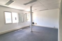 Aubagne Z.I. Les Paluds location bureaux 85m2 (119-99)